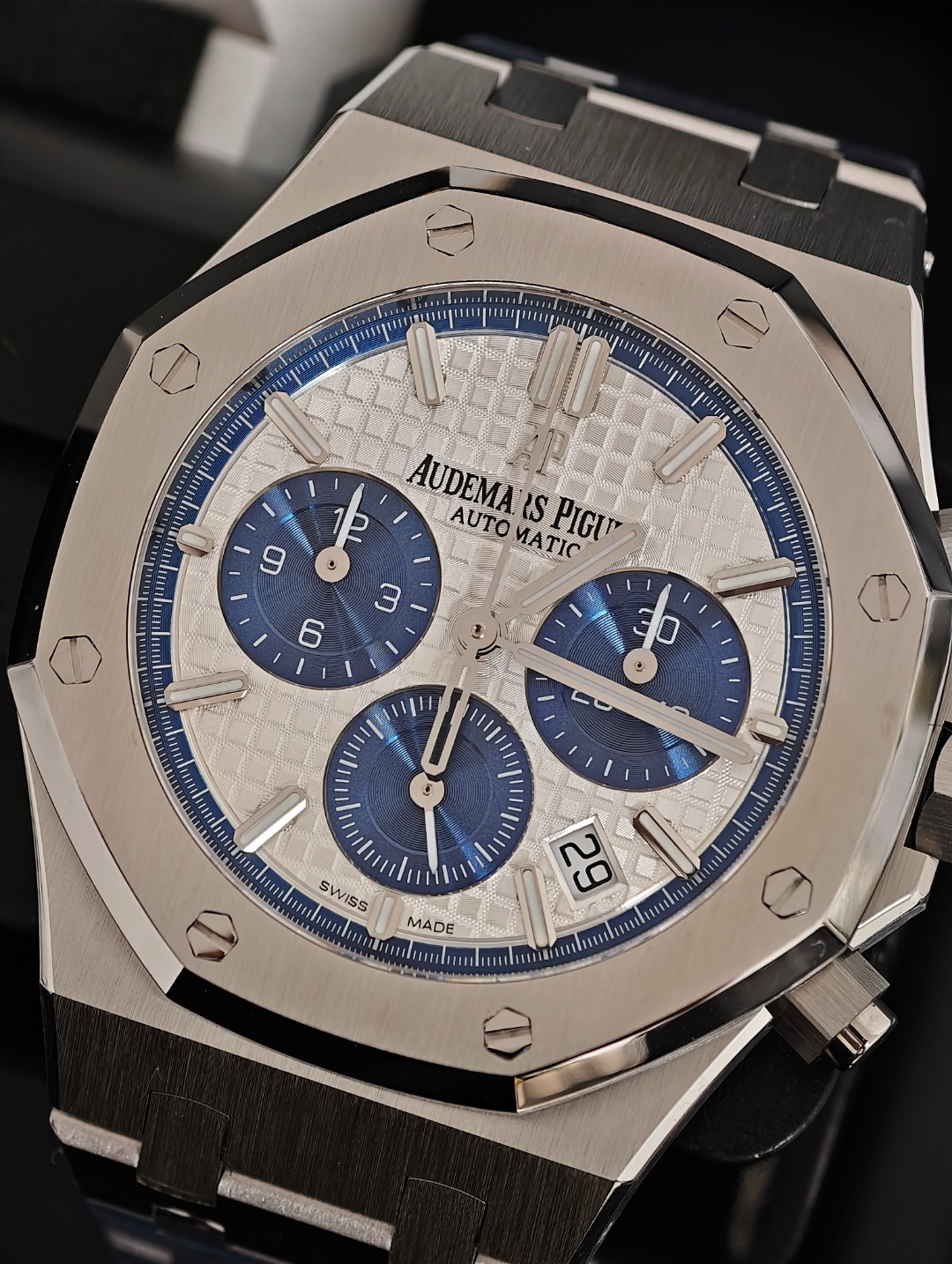 Audemars Piguet Roayl Oak Chrono, White dial