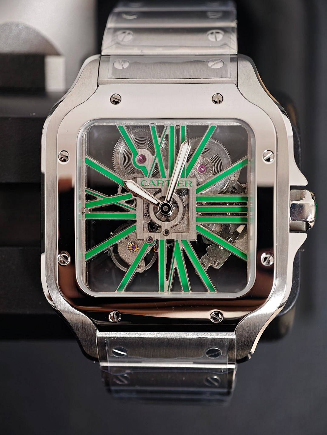 Cartier Santos Skeleton Green, Skeleton dial