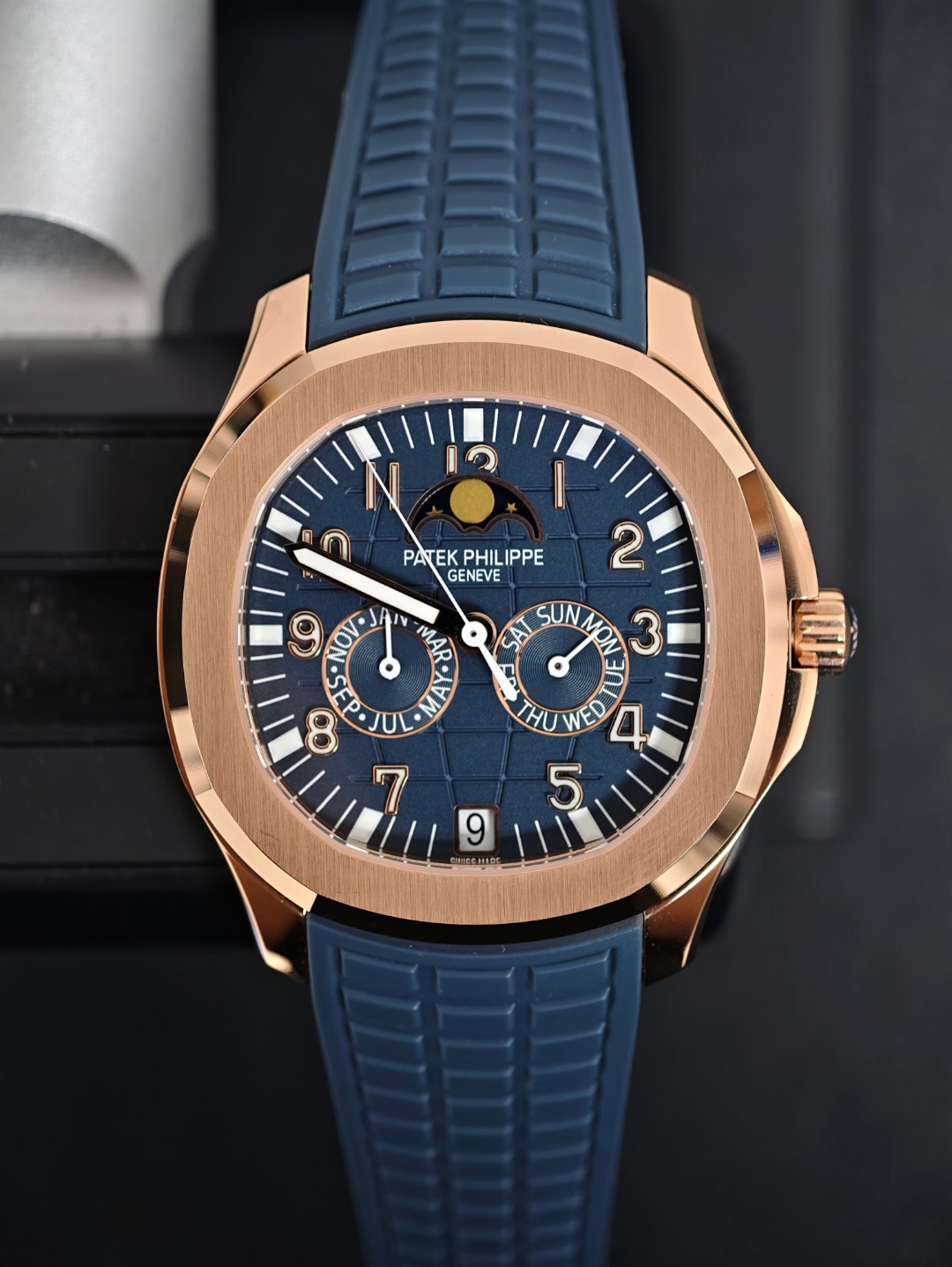 Patek Philippe Aquanaut 5621R, Blue dial