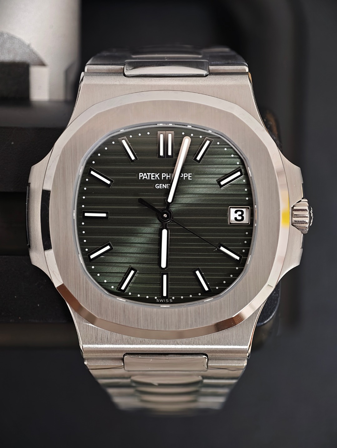 Patek Philippe Nautilus 5711, Green dial