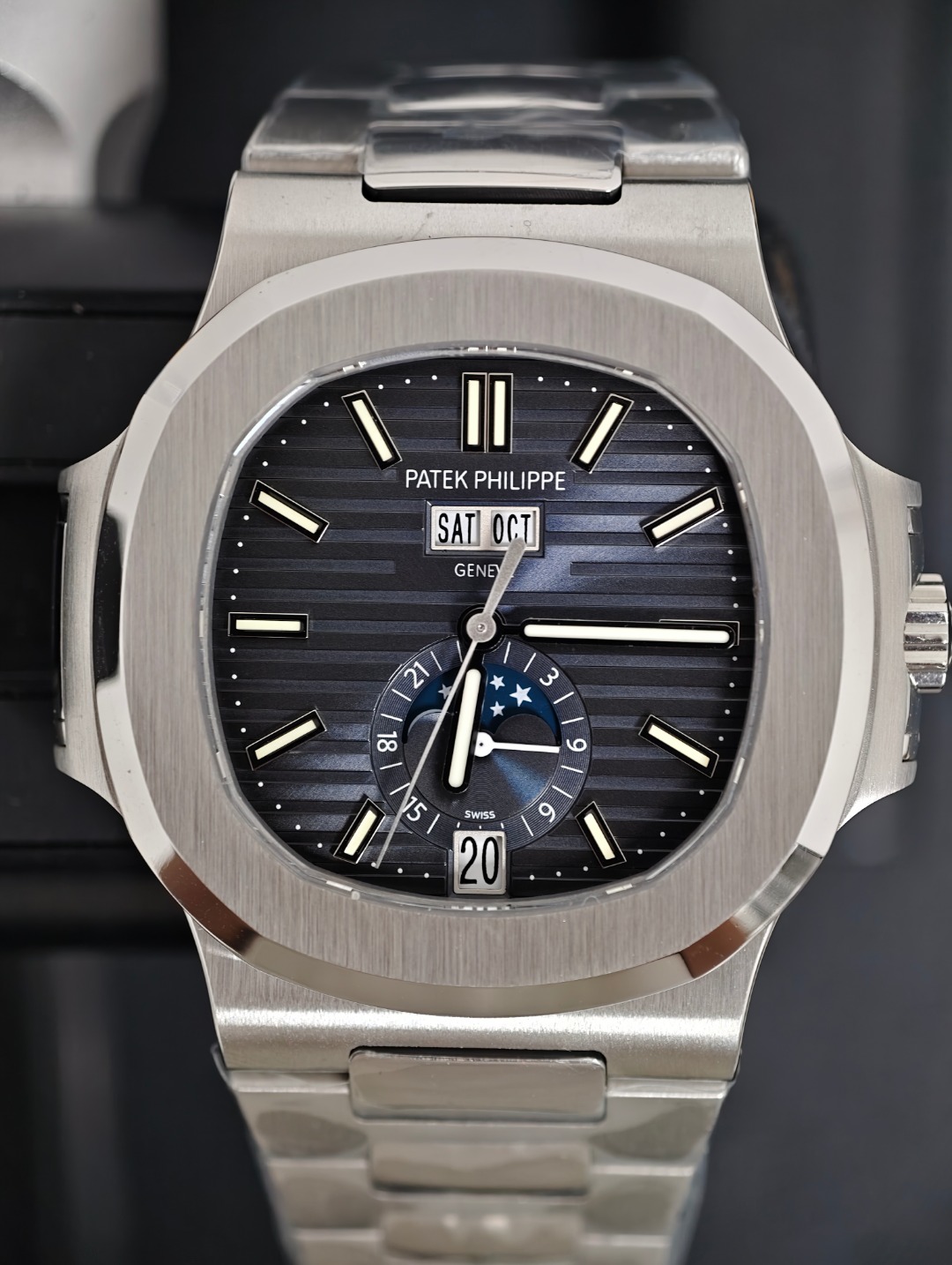 Patek Philippe Nautilus Moonphase, Blue dial