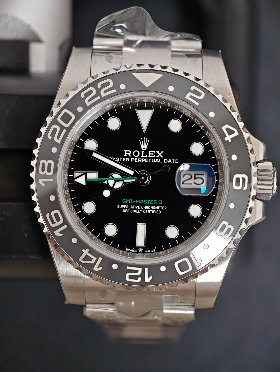 Rolex GMT Master Bruce Wayne, Black dial