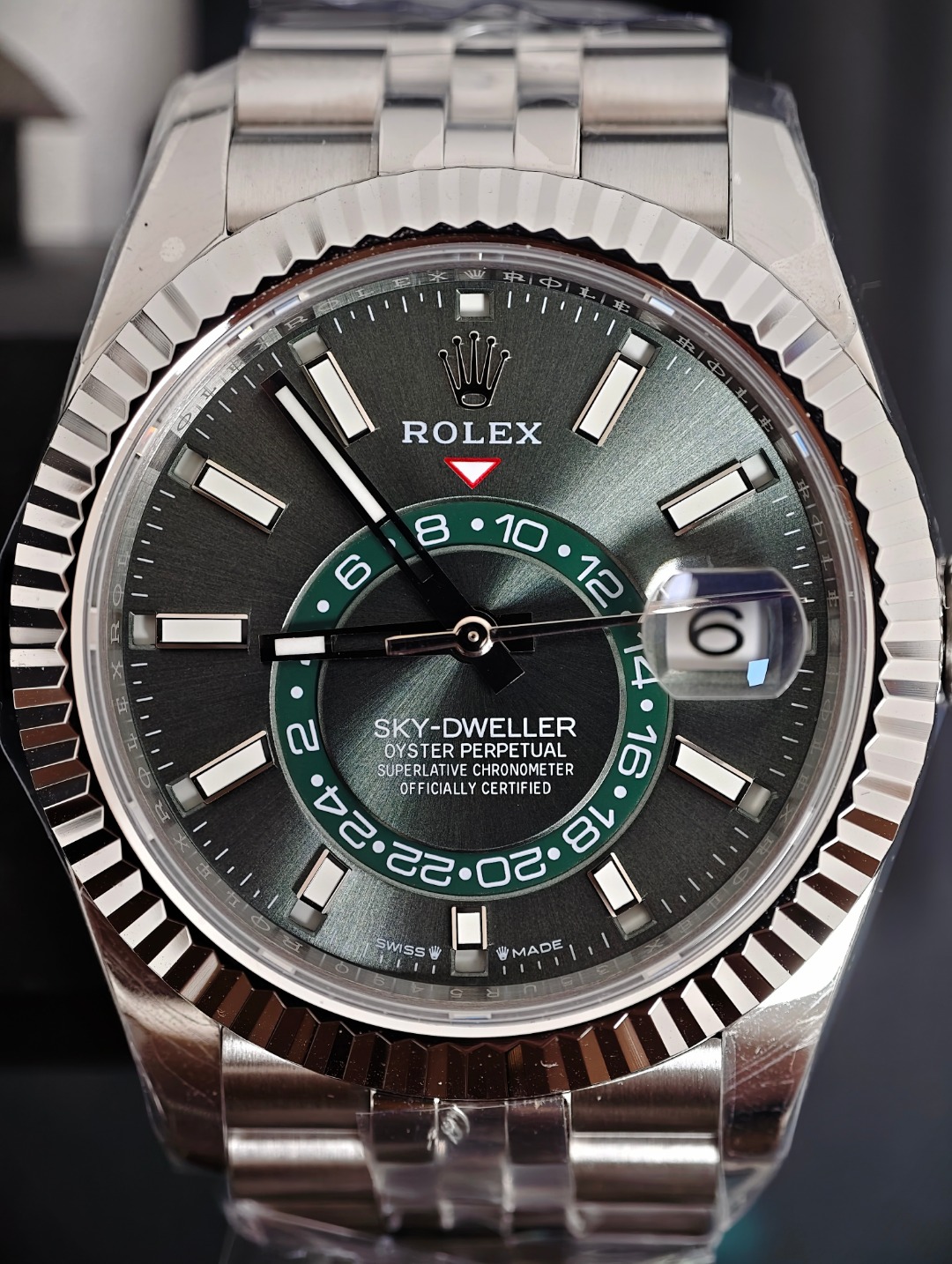 Rolex SkyDweller Green, Green dial