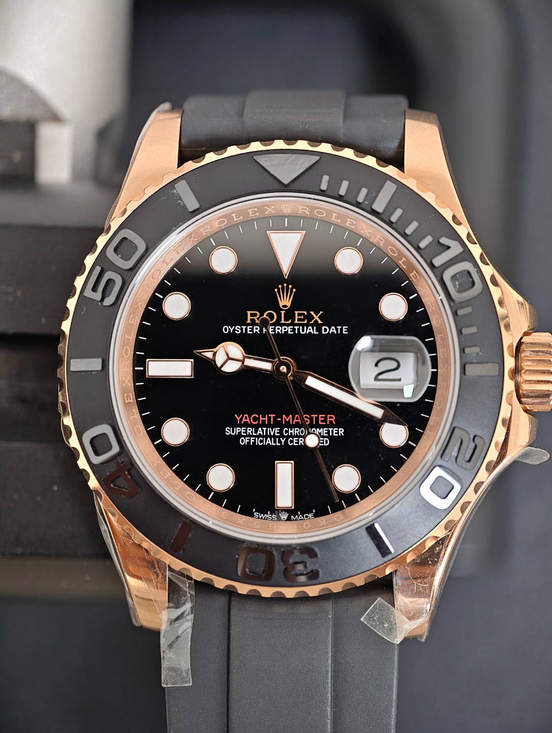 Rolex Yachtmaster Rose Gold Oysterflex, Black dial